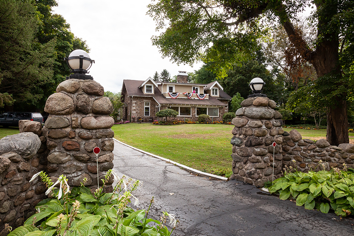 Cobblestone Tour Har-8 190928_0301LR